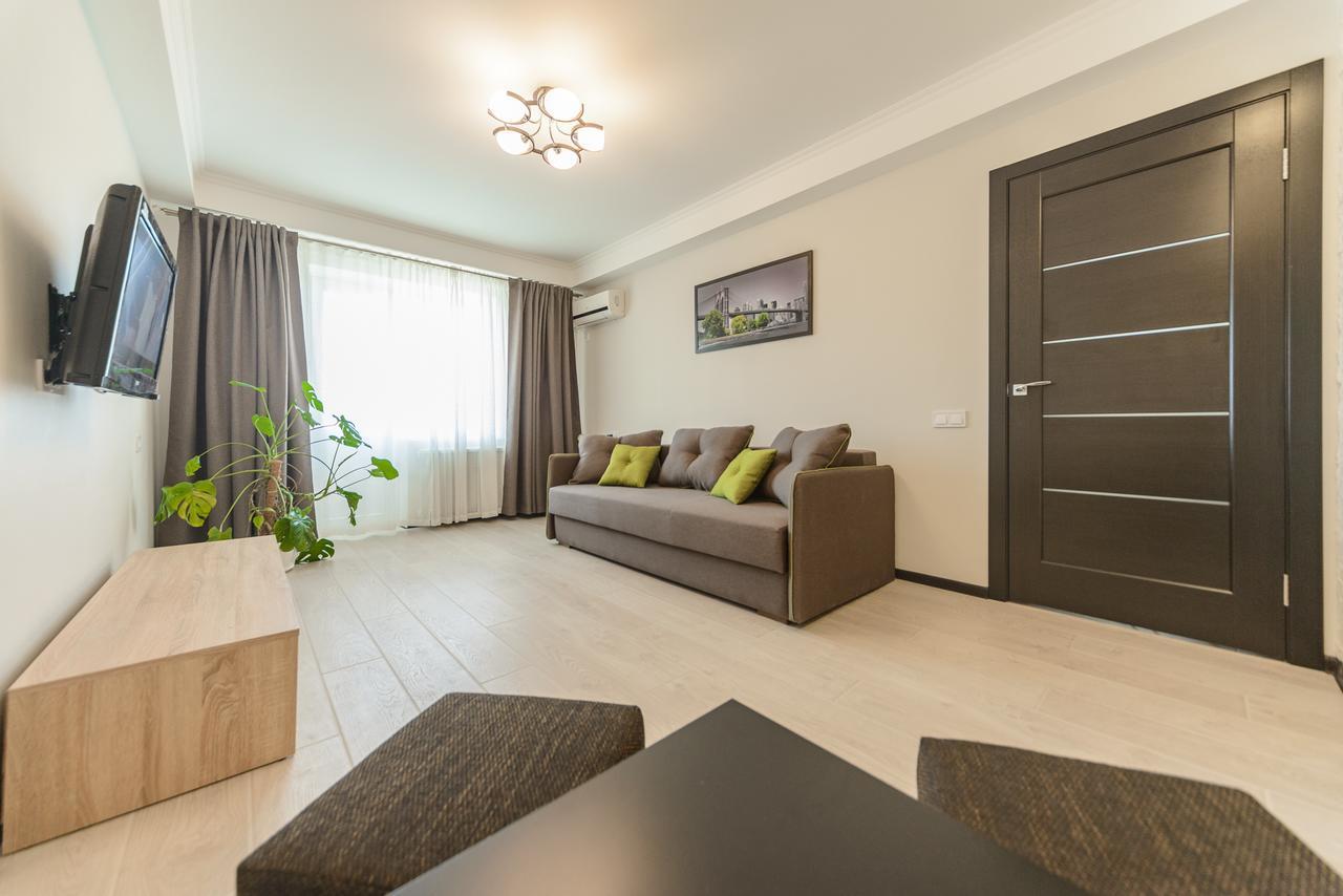 Artal Apartment On Iordanskaya 22 Kiev Extérieur photo